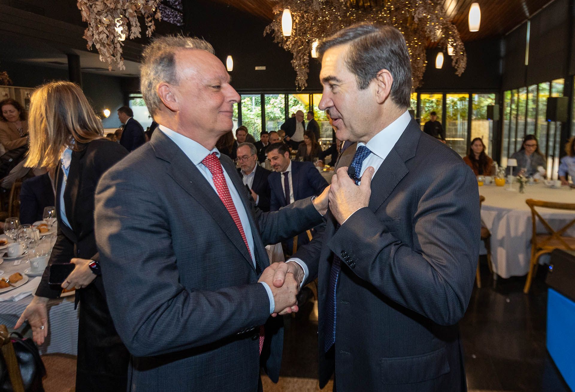 Las imágenes del Foro Alicante INFORMACION con el presidente del BBVA Carlos Torres Vila