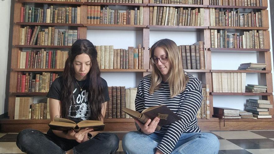 Catalogar la biblioteca de Francisco Brines costará al menos cuatro años