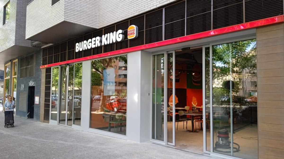 Fachada del nuevo Burger King de Gómez Laguna