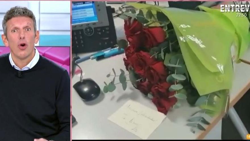 Antonio David Flores envía un ramo de rosas a Marta Riesco