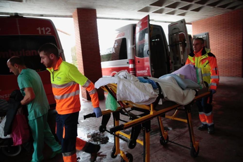Temporal en Asturias: El hospital de Arriondas, desalojado por las inundaciones