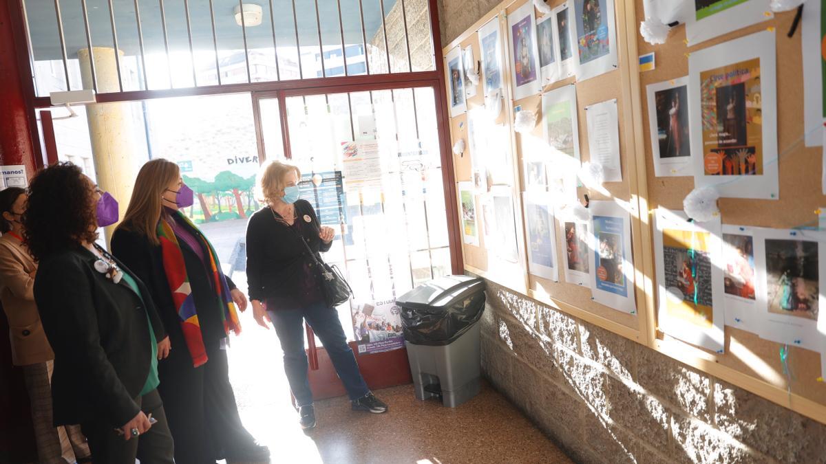 De izquierda a derecha, Dolores Pevida, Lydia Espina y Concepción García