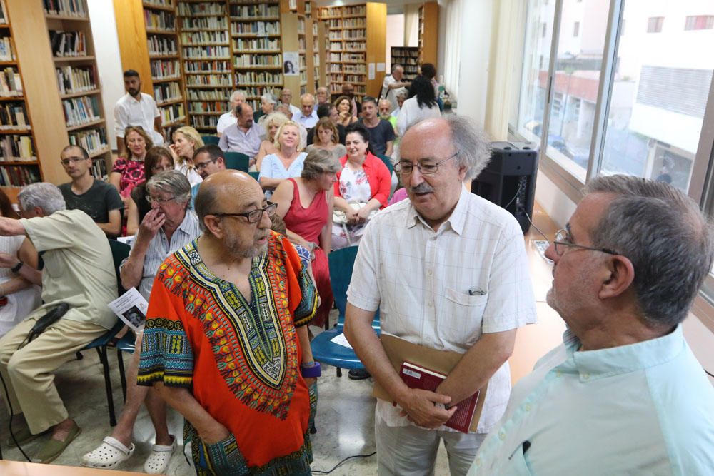 Vila homenajea a Antonio Colinas por el premio Reina Sofía de Poesía Iberoamericana.