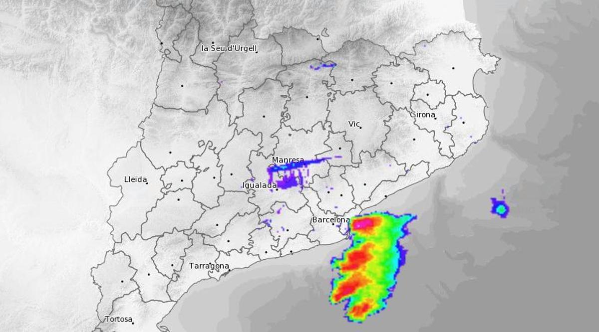 Imagen de la tormenta capada por el radar del Meteocat.