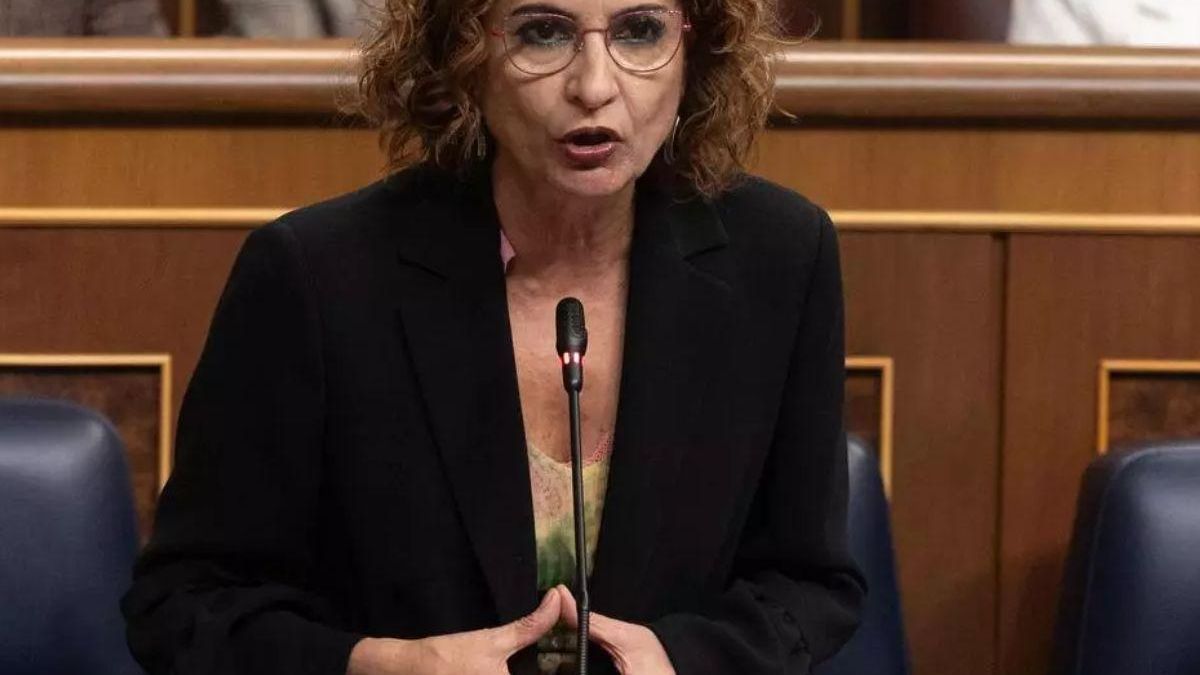 Aviso de Hacienda prohibido hacer estos pagos en efectivo a partir de ahora, aunque sea en varios pagos