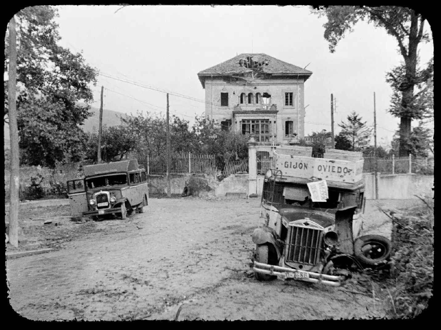 La entrada en Oviedo de las tropas nacionales. 2 de noviembre de 1936