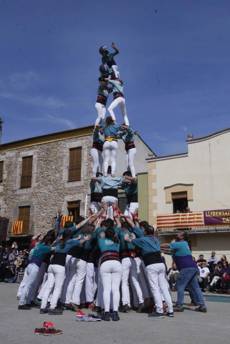 Cornellà del Terri celebra la plantada de l'Arbre i el Ball del Cornut