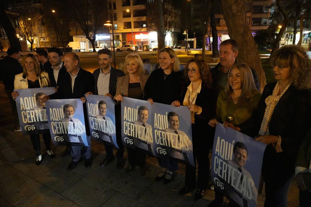 Pegada carteles pp