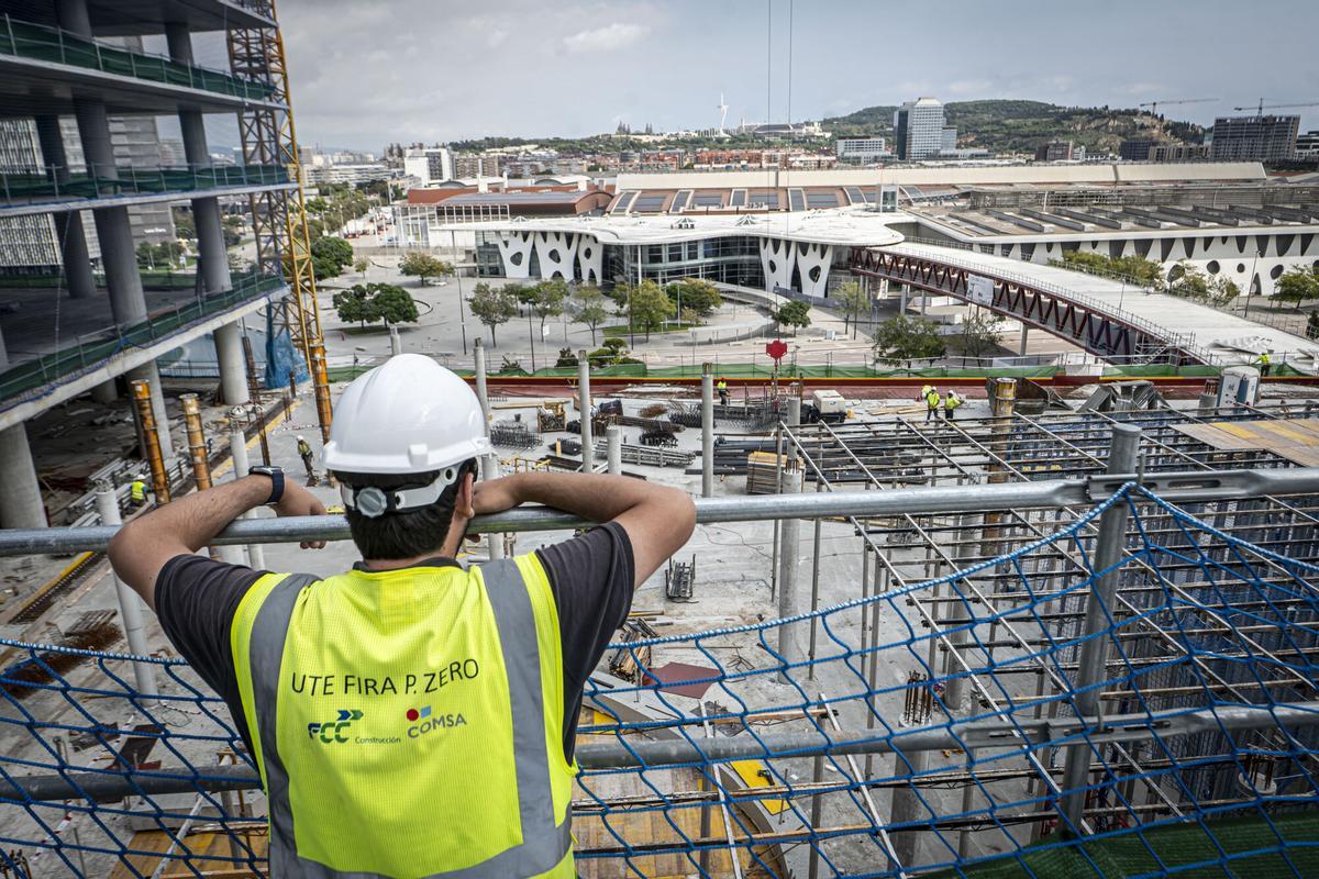 Albañil en la construcción