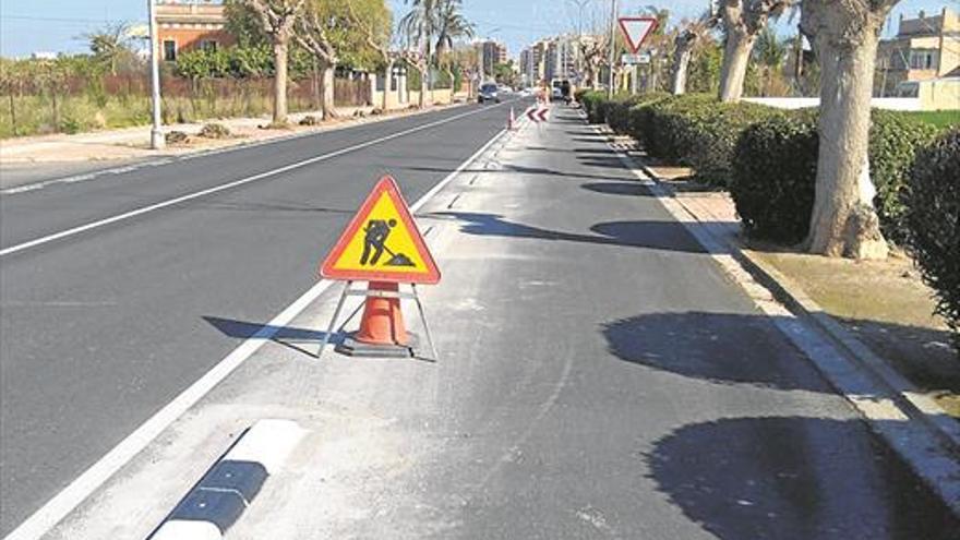 Recta final del carril bici que une Burriana con les Alqueries