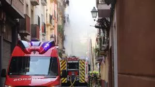 Un incendio obliga a desalojar un edificio okupado de la calle Pignatelli de Zaragoza