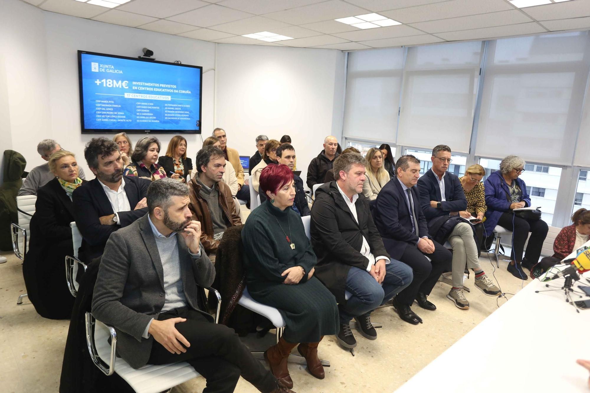 Reunión en A Coruña del conselleiro de Educación con directores de centros educativos coruñeses