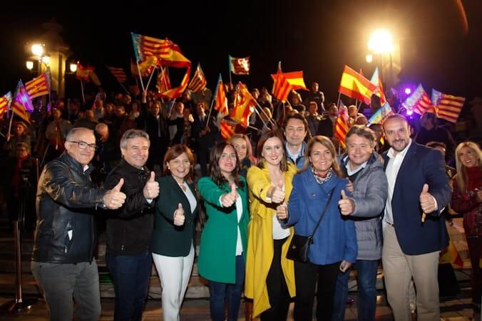 La pegada de carteles da inicio oficial a la campaña electoral