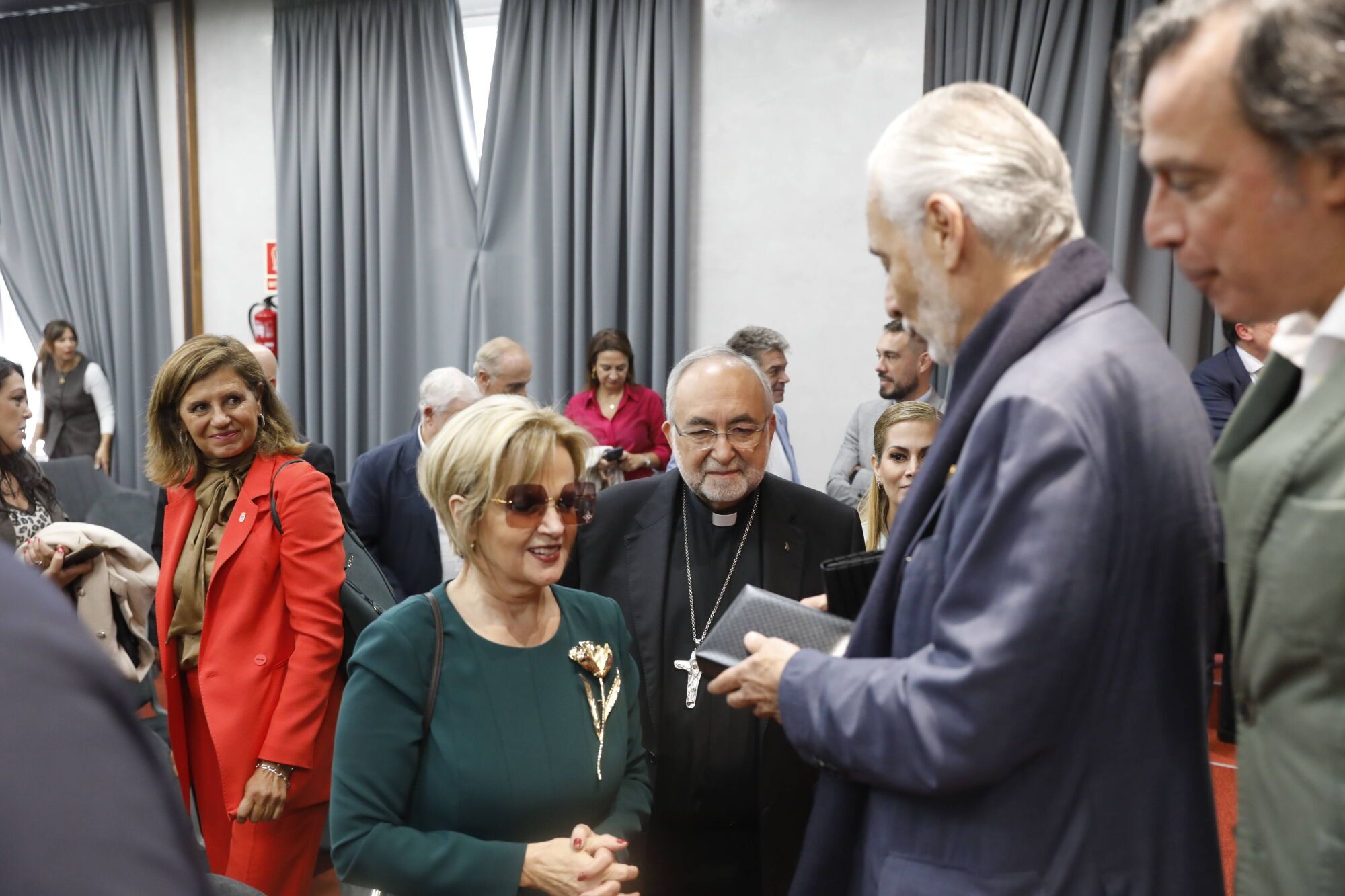 Así fue entrega de la Medalla de Oro de la Cámara de Comercio de Oviedo al Real Oviedo