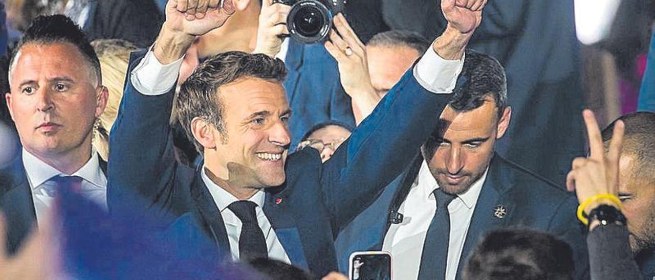 Emmanuel Macron celebra su victoria en las elecciones presidenciales.