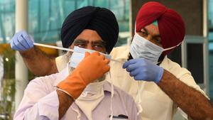 zentauroepp53355986 member of parliament  mp  gurjeet singh aujla  r  adjusts a 200511185430