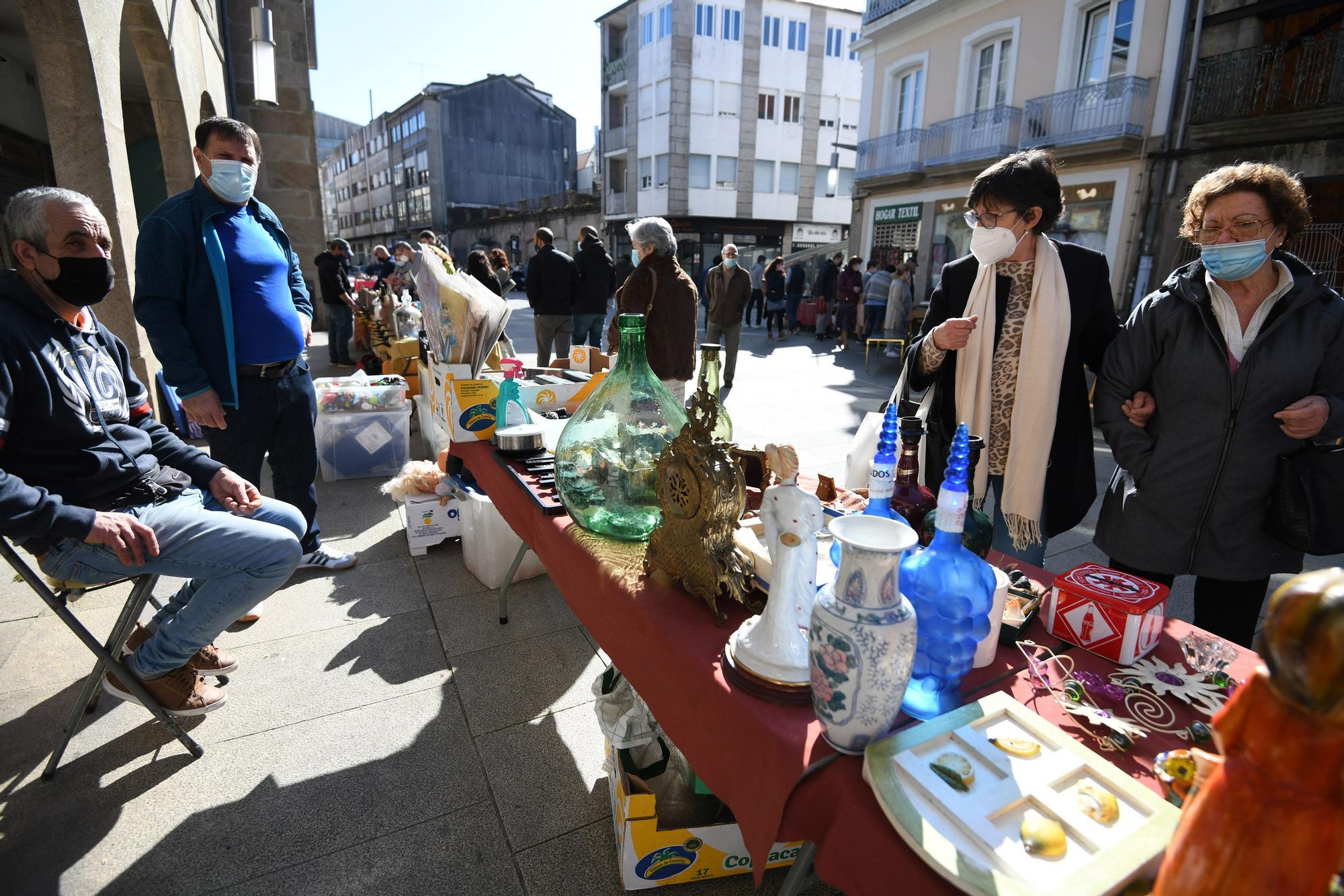 El mercadillo de la calle Sierra regresa con fuerza