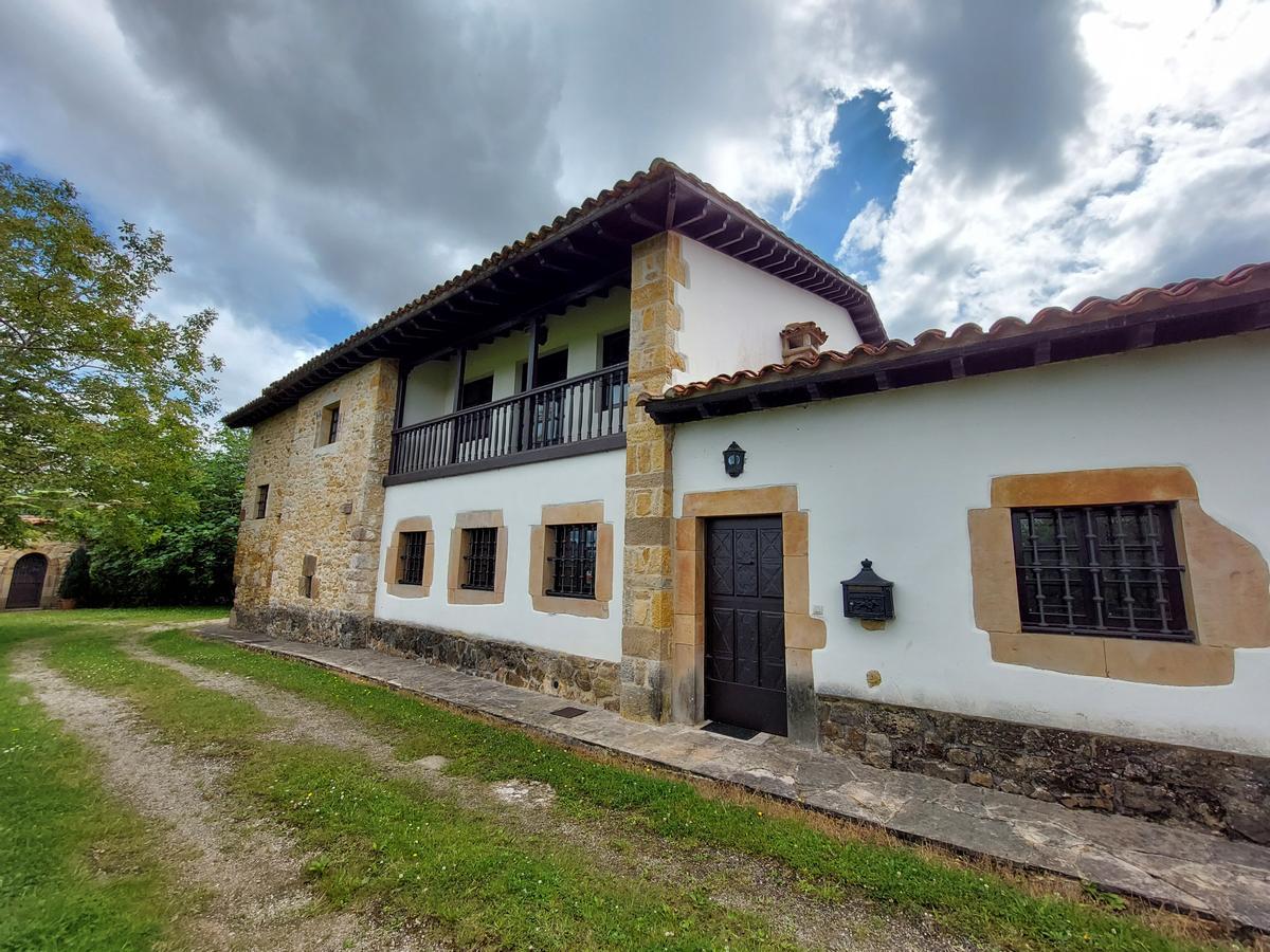 Trasera de la Torre de Vigil .jpg