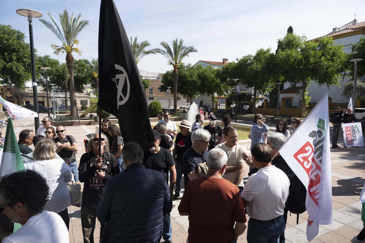 Fotogalería | Así se ha vivido la manifestación por el Día Internacional del Trabajo en Badajoz