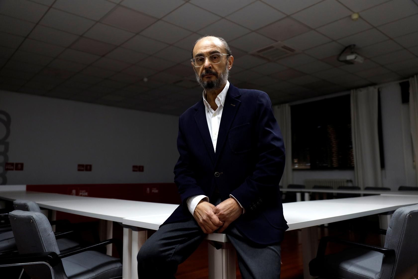 La vida de Javier Lambán, en imágenes