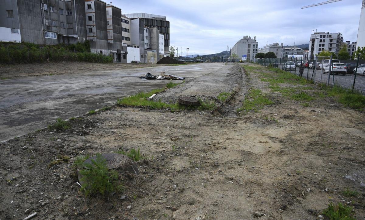 Estado actual del parque Doce de Novembro, donde se han vuelto a paralizar las obras. | RAFA VÁZQUEZ