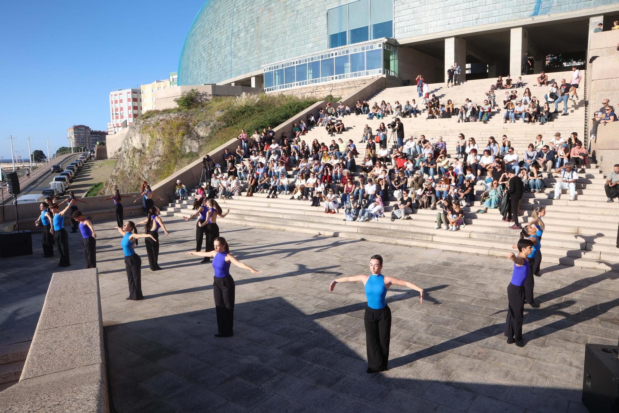 El festival de danza Quincegotas toma las calles de A Coruña