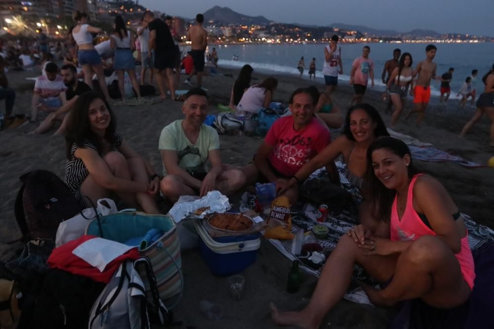 Málaga celebra la noche de San Juan en sus playas