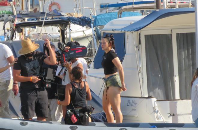 Rosalía rueda 'Despechá' en el Portitxol