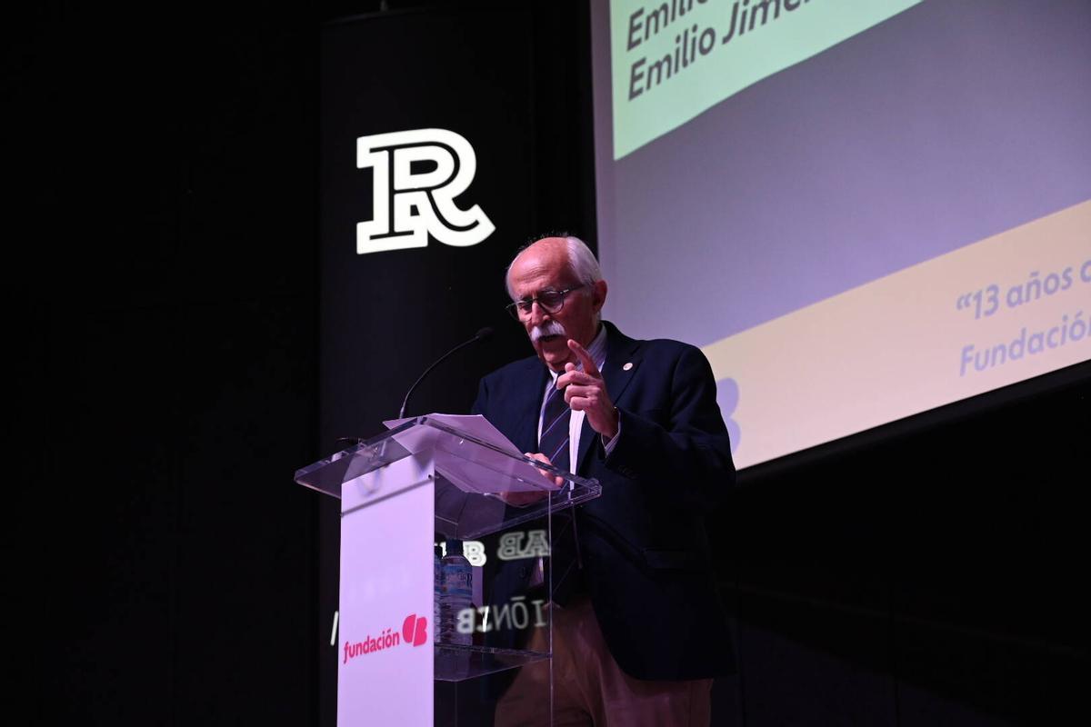 Fotogalería | Así ha sido el emotivo adiós a Emilio Vázquez y Emilio Jiménez, capitanes de Fundación CB Fotogalería | Así ha sido el emotivo adiós a Emilio Vázquez y Emilio Jiménez, capitanes de Fundación CB