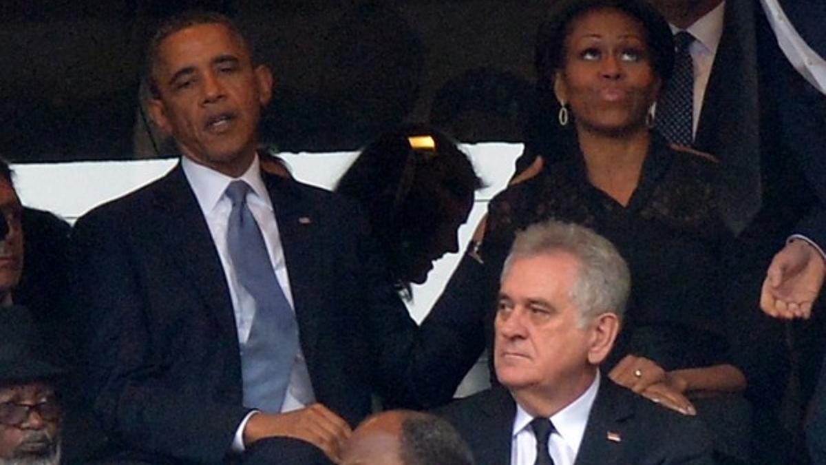 El matrimonio Obama, durante el funeral de Mandela en el estadio FNB, en Soweto.