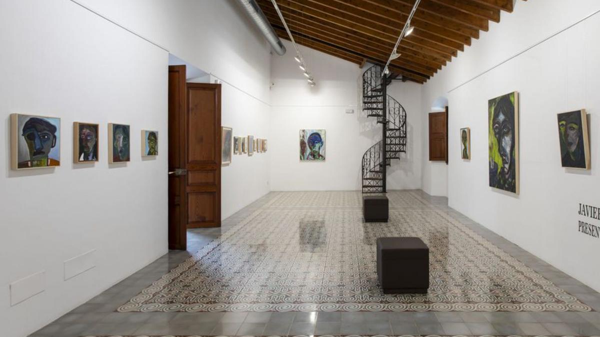 Javier Forteza expone sus rostros más artísticos en una retrospectiva en Can Prunera