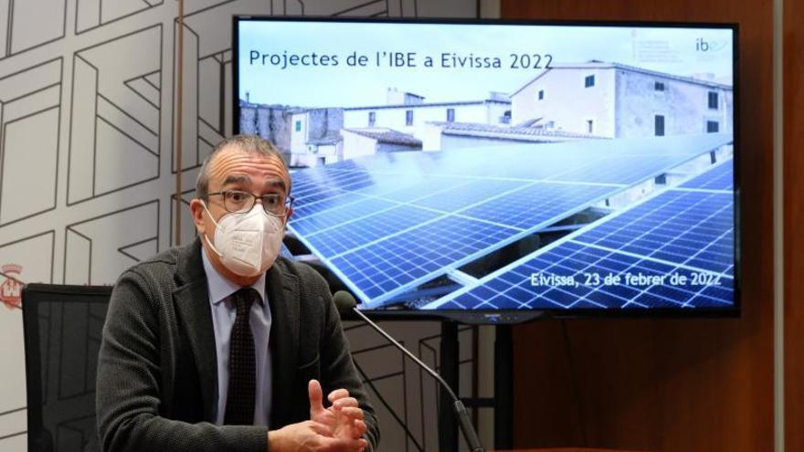 338 casas recibirán energía de las placas solares en edificios públicos de Ibiza