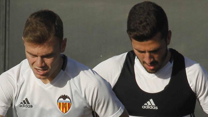 El lateral zurdo del Valencia 18/19 ya está cerrado