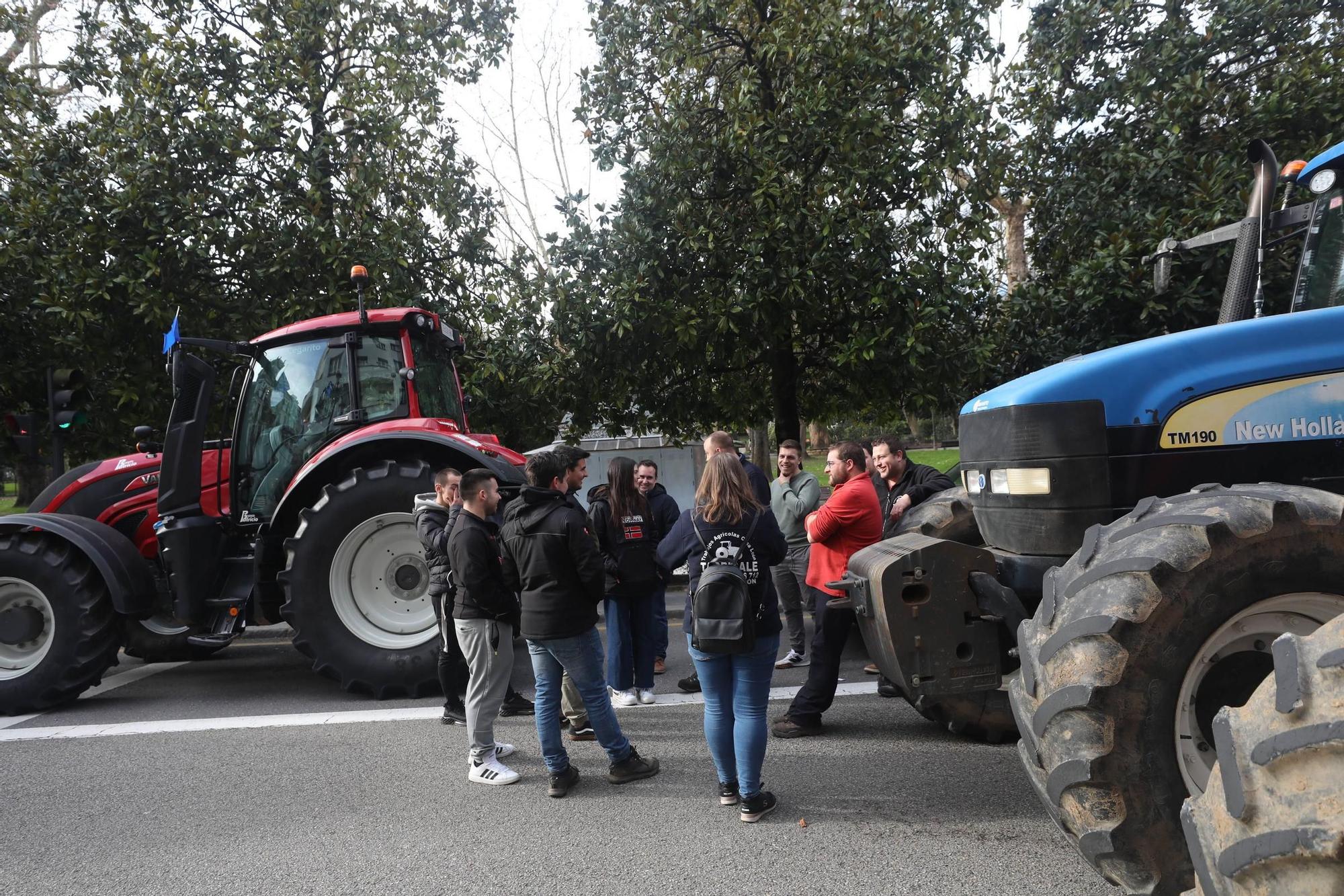 Protestas de los ganaderos y agricultores en Oviedo