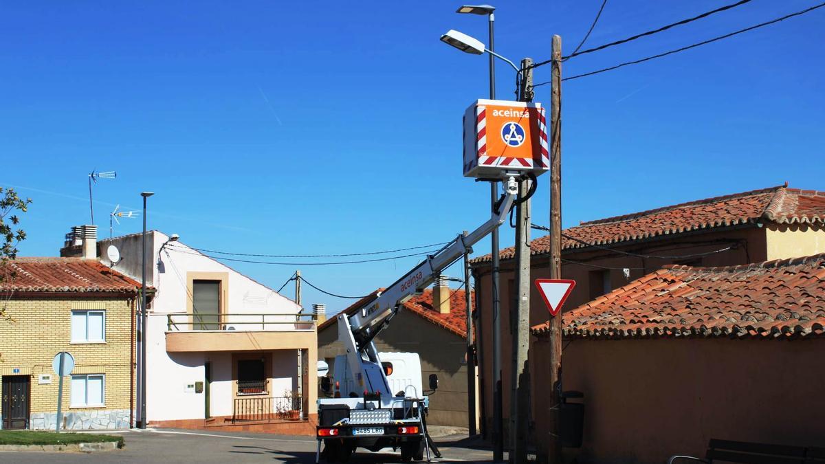 Nuevo alumbrado en el barrio de Carrascal.