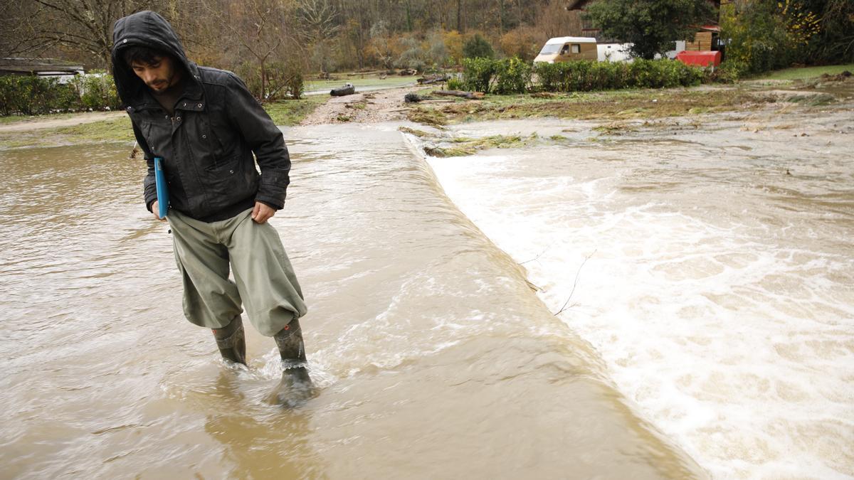 Inundaciones en Asturias: Todas las imágenes de una complicada jornada de lluvias