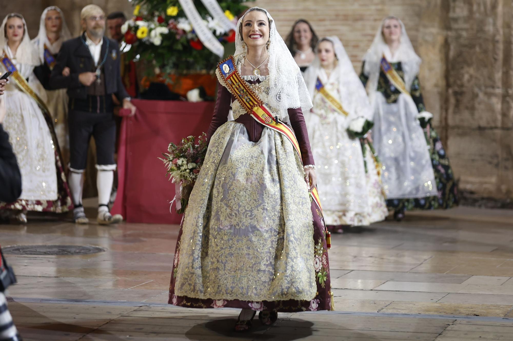 Ofrenda 2023 | Falleras Mayores e Infantiles de comisiones del 17 de Marzo (I)