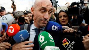 Rubiales admet que es va equivocar però que hi va haver consentiment