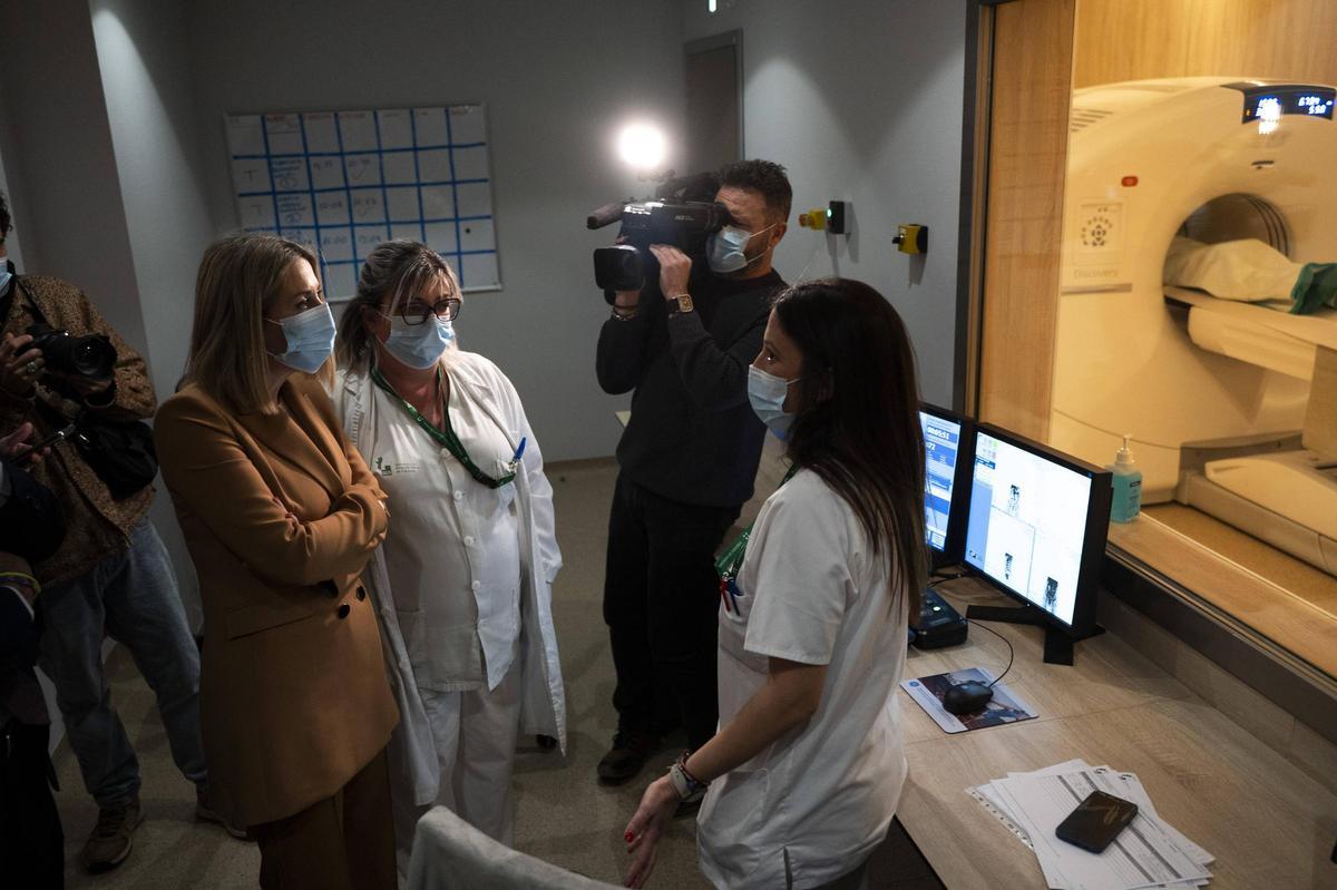 Fotogalería | María Guardiola visita el Hospital Universitario de Cáceres