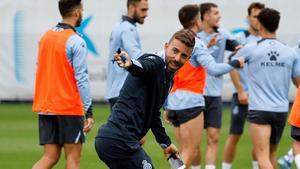 Luis García, esta semana en un entrenamiento del Espanyol en Sant Adrià.