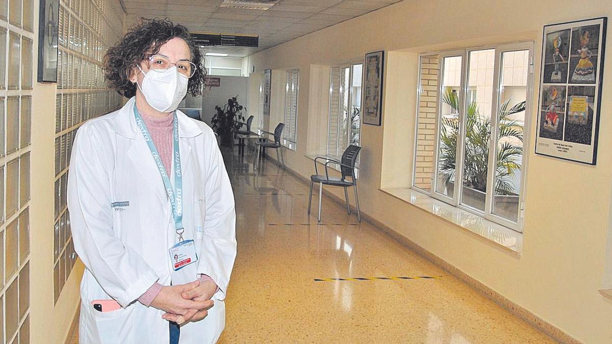 Irene Centelles, jefa de Pediatría, en las dependencias del Hospital General en la capital de la Plana.
