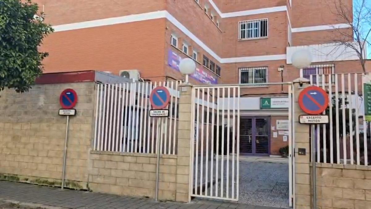 Vídeo | Cinco heridos en el IES Miguel de Cervantes de Sevilla
