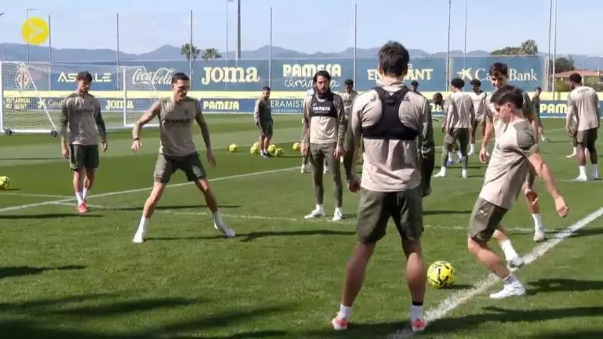 Penúltimo entrenamiento del Villarreal antes de viajar a Vitoria
