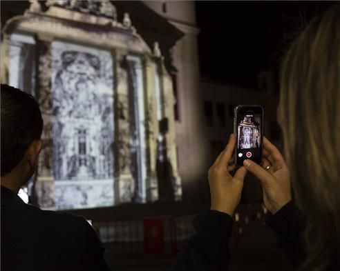 Proyección con fotos y música en la basílica de Sant Pasqual