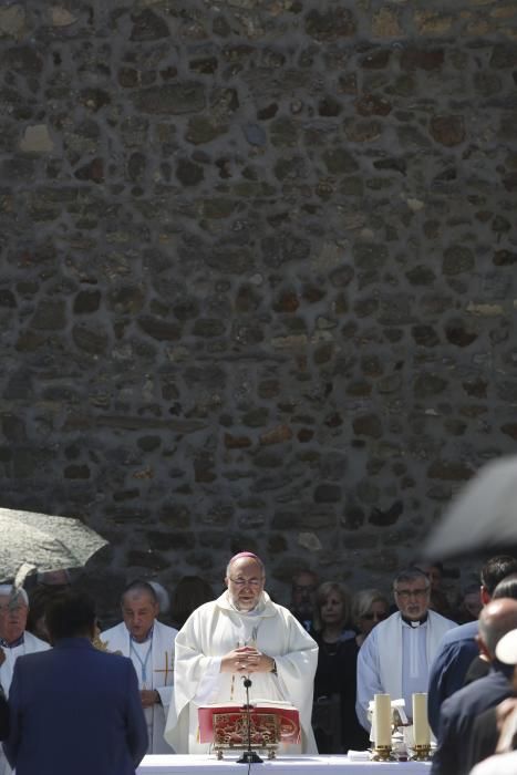 Fiestas del Puchero en Villalegre y rito del beso en la Ermita de la Luz.