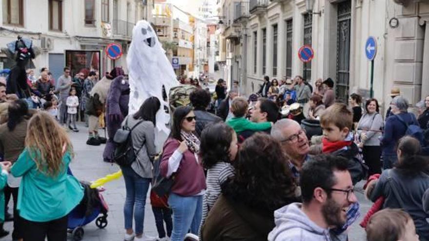 Uno de los espectáculos ade animación del VIIIFestival de Ontinyent.