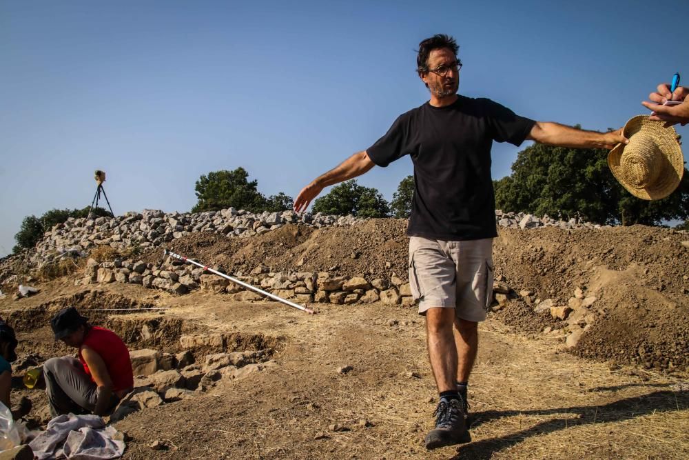 Excavaciones en el Cabeçó de Mariola