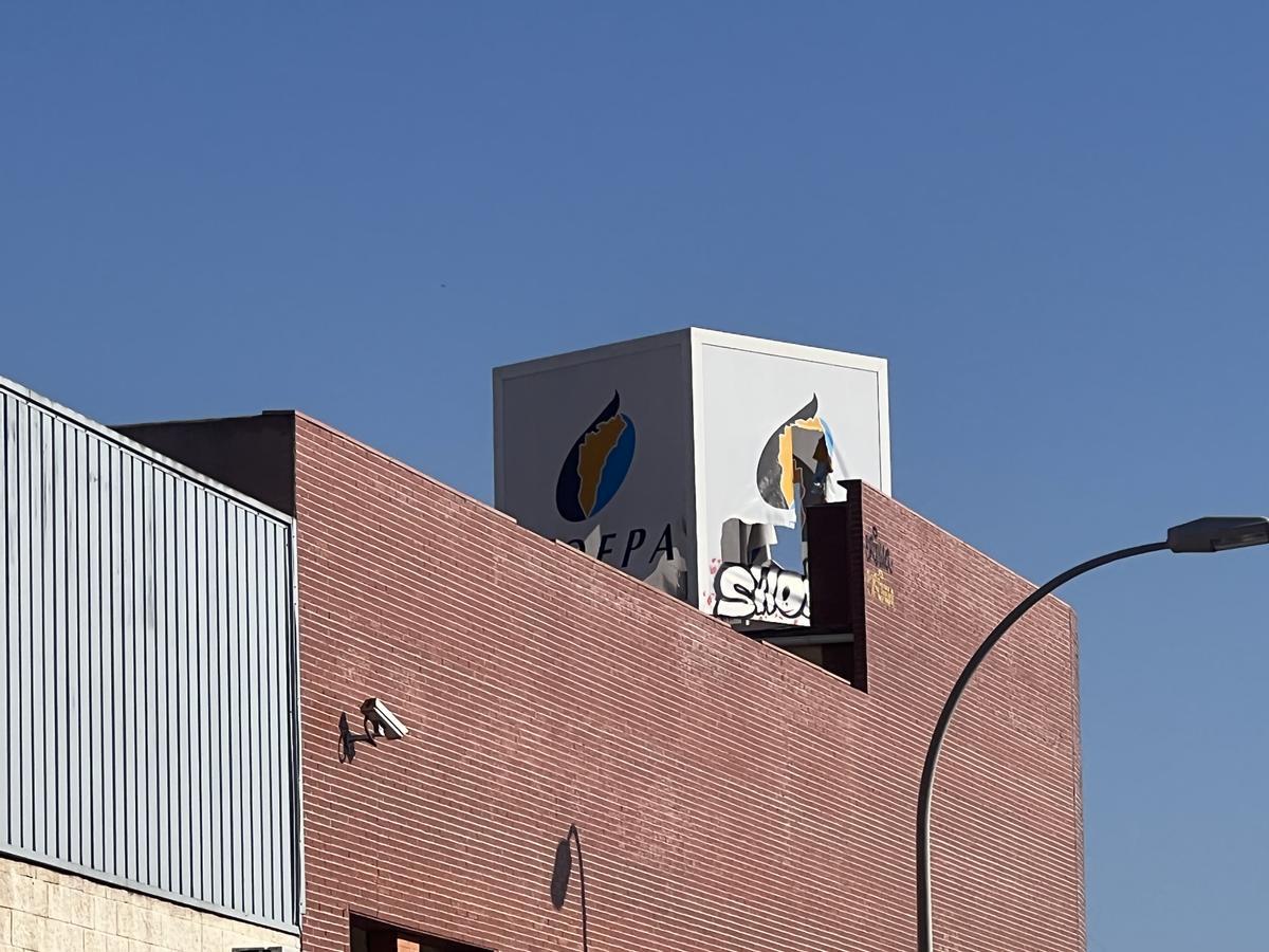 Aspecto actual del antiguo centro de oficios de Coepa que rehabilitarán la Generalitat y el Ayuntamiento.