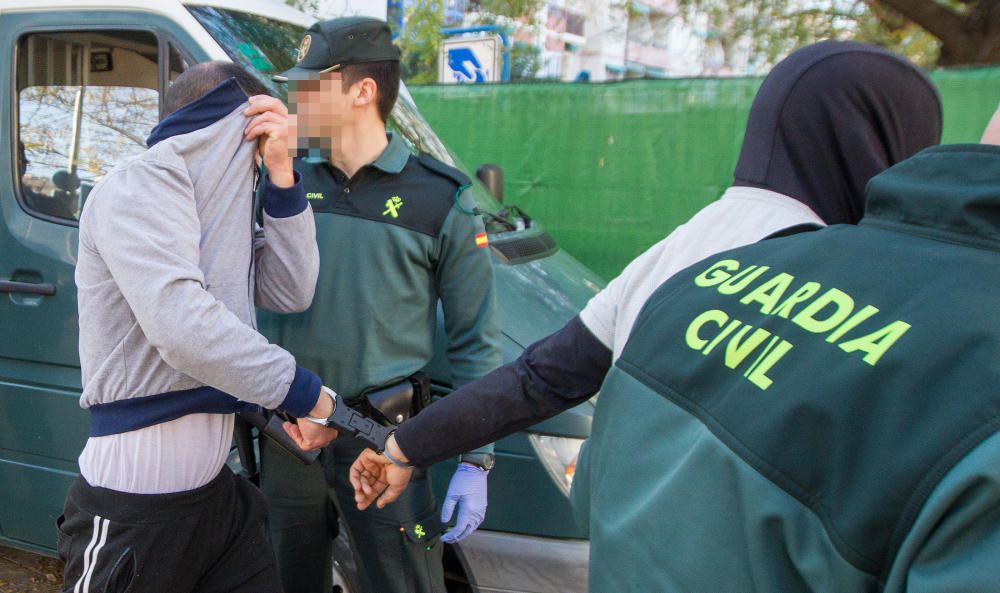 Ninguno de los arrestados ha declarado ante la Guardia Civil ni ante la magistrada de guardia y la Fiscalía no ha solicitado su ingreso en prisión.