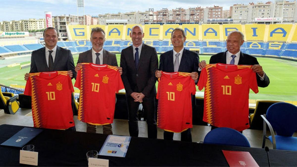 David Silva hará el saque de honor en el amistoso España-Bosnia del día 18